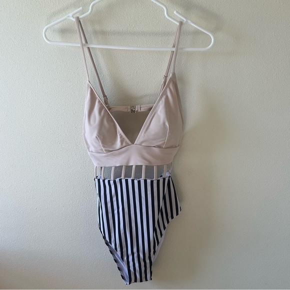 Cupshe Afternoon Sunshine Strappy High Waisted Backless One-Piece Swimsuit Sz M - Picture 1 of 5